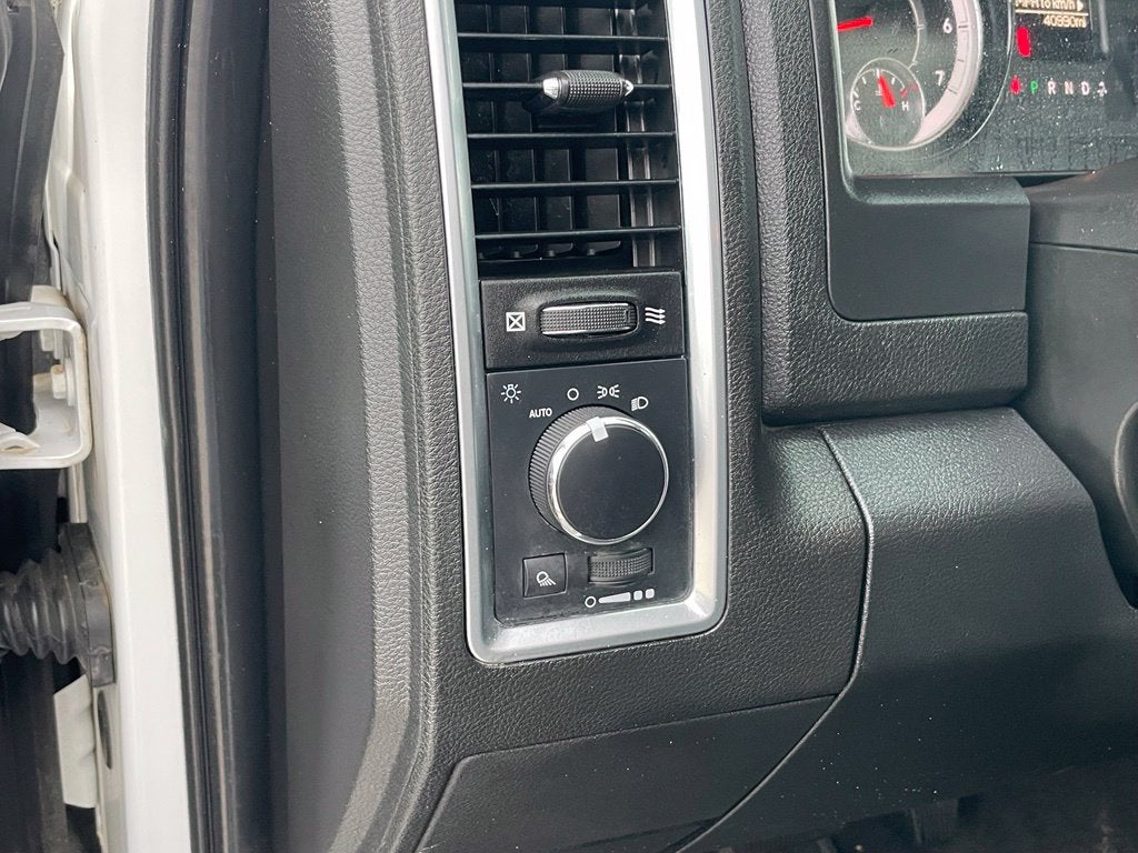 2022 RAM 1500 Classic Warlock - CLEAN CARFAX / 1-OWNER