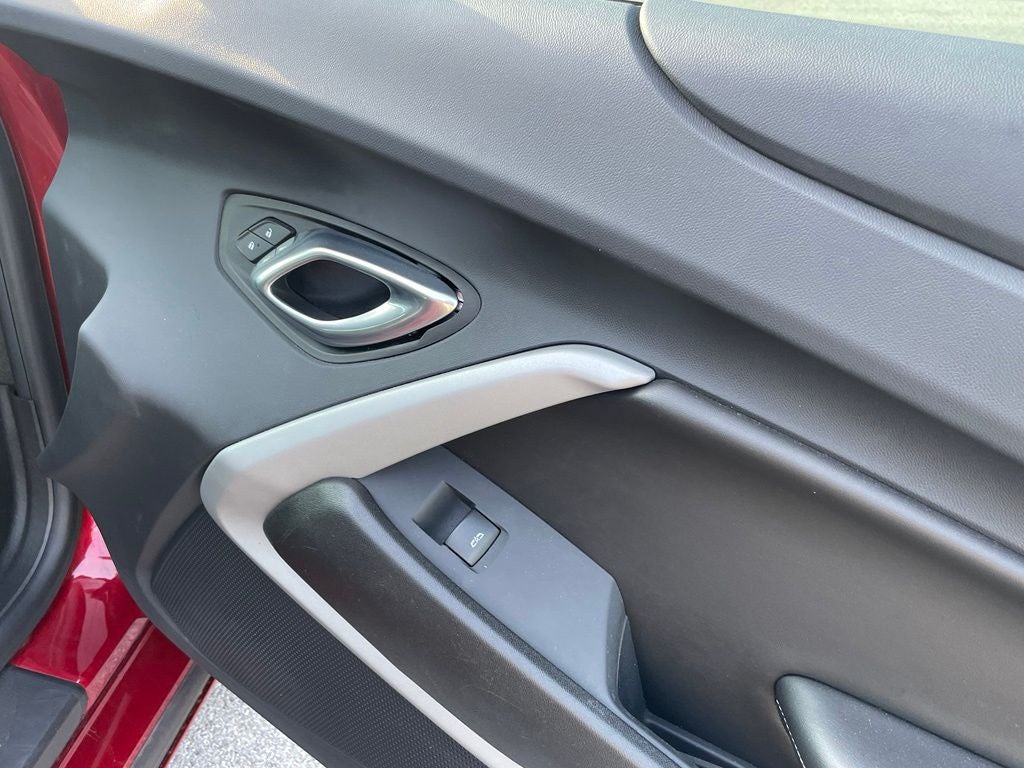 2023 Chevrolet Camaro 1LT - 335 HP / APPLE CARPLAY