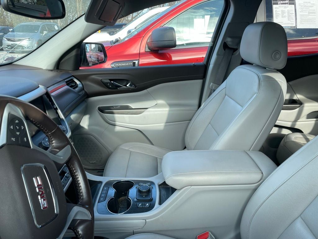 2020 GMC Acadia SLT - ONE OWNER / 7 PASSENGER