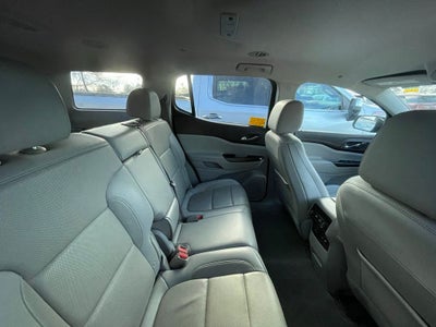 2020 GMC Acadia SLT - ONE OWNER / 7 PASSENGER