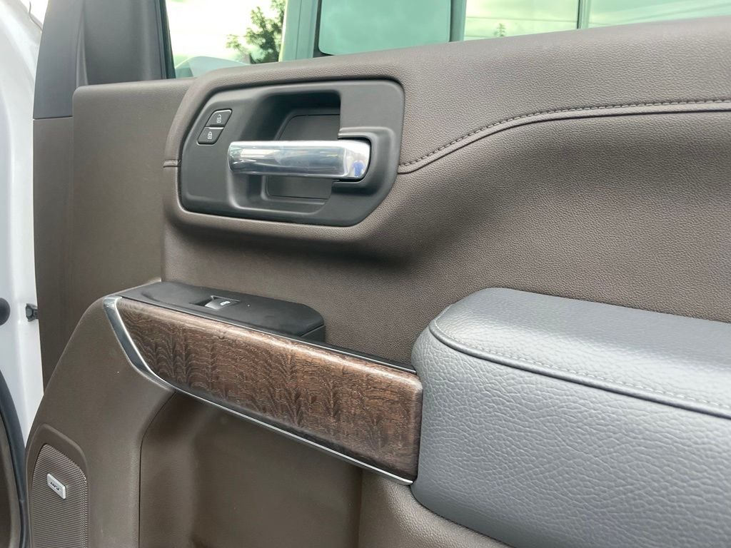 2022 GMC Sierra 2500HD Denali - 8" LIFT/ SUNDOWN AUDIO / CUSTOM HITCH