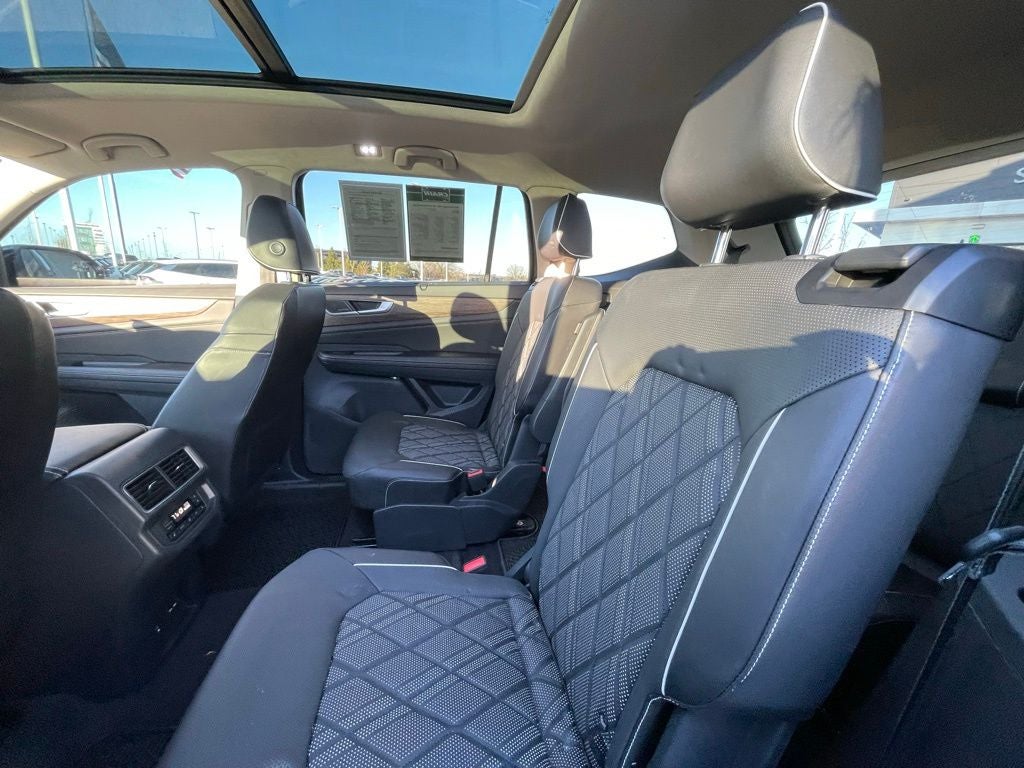 2024 Volkswagen Atlas 2.0T SEL Premium R-Line - MEMORY SEATS