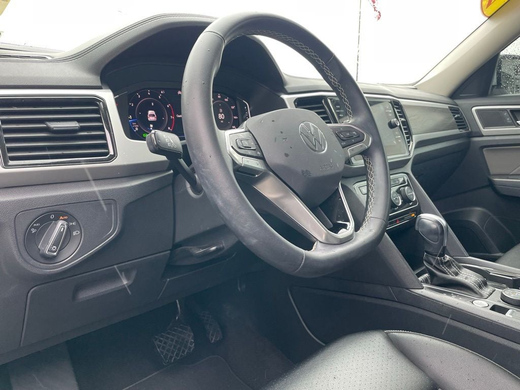 2023 Volkswagen Atlas 2.0T SE w/Technology - PANORAMIC SUNROOF / AWD