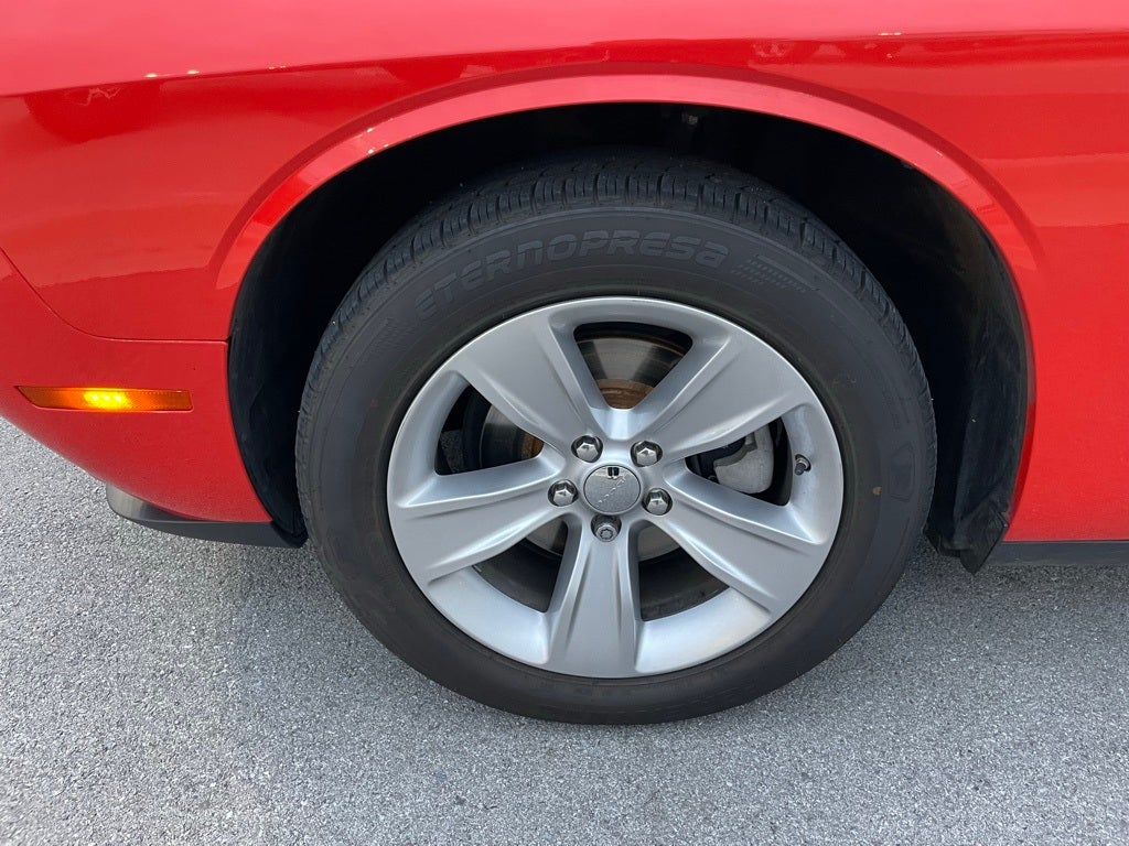 2023 Dodge Challenger SXT - HEATED SEATS / SUNROOF