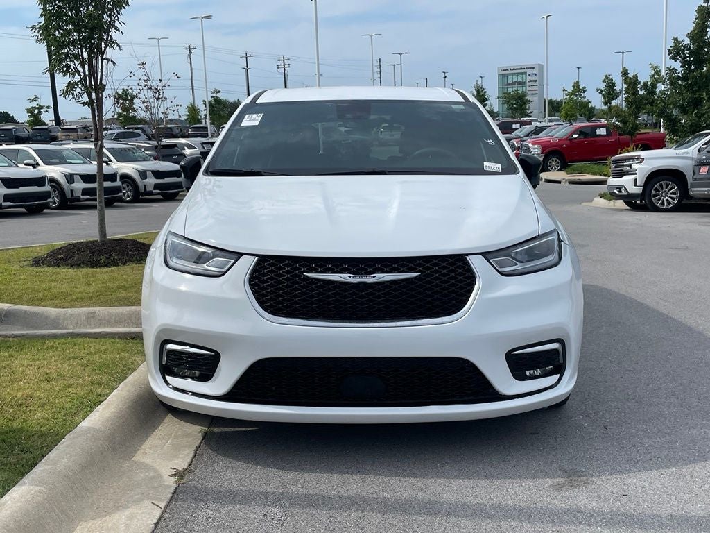 2025 Chrysler Pacifica Select - POWER LIFTGATE / APPLE CARPLAY