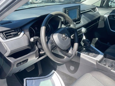 2021 Toyota RAV4 XLE - APPLE CARPLAY / AWD
