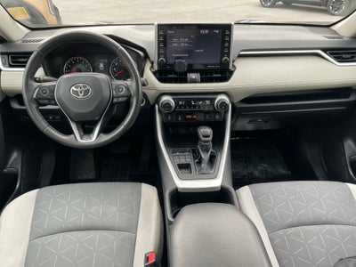 2022 Toyota RAV4 XLE - MOONROOF / RADAR CRUISE