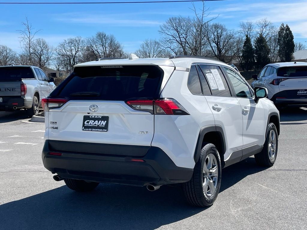 2024 Toyota RAV4 XLE - WIRELESS CARPLAY / BLIND SPOT MONITOR