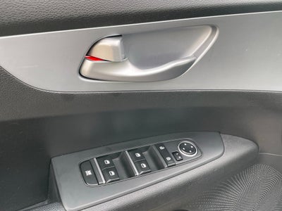2023 Kia Forte LXS - KIA CERTIFIED / APPLE CARPLAY