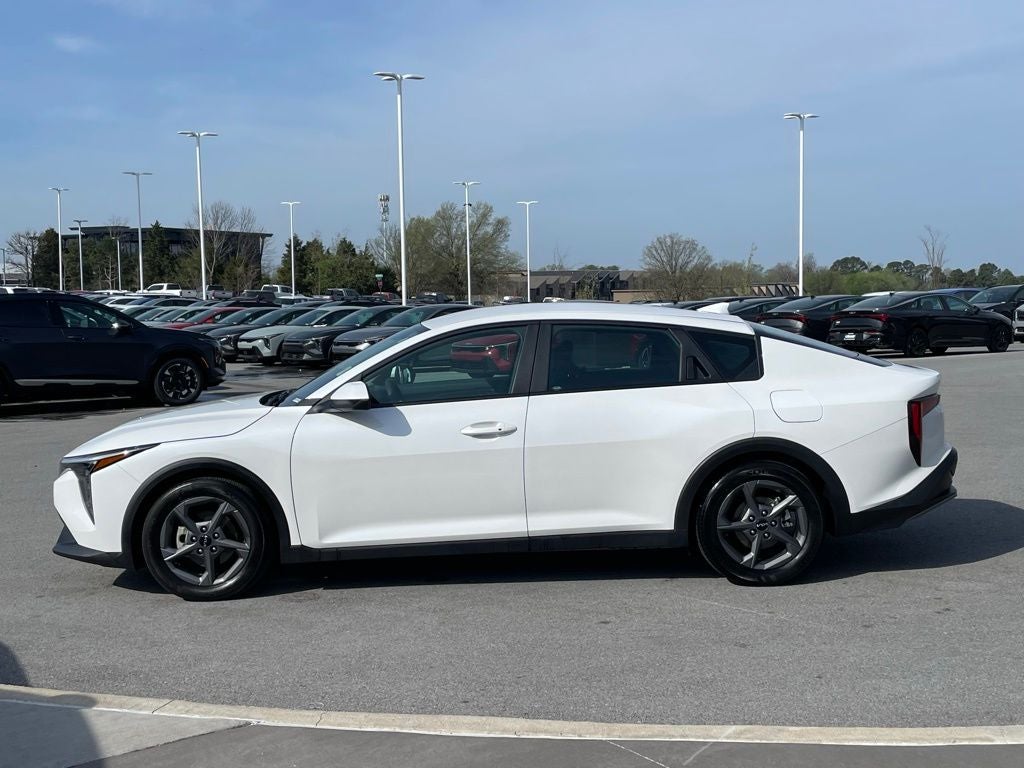 2025 Kia K4 LXS - KIA CERTIFIED / BLIND SPOT MONITOR