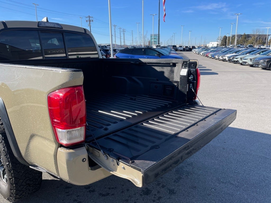 2016 Toyota Tacoma TRD Off-Road V6 - BACKUP CAMERA / BLUETOOTH