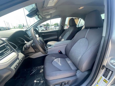 2022 Toyota Camry LE - APPLE CARPLAY / 8 WAY POWER DRIVER SEAT