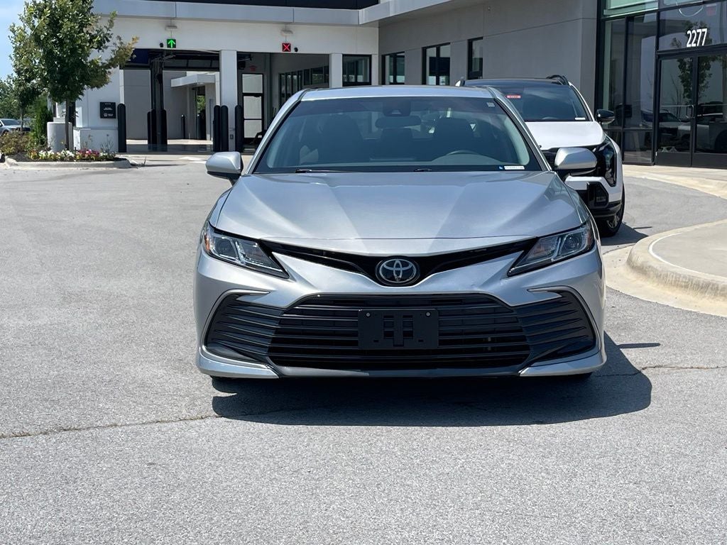 2022 Toyota Camry LE - APPLE CARPLAY / 8 WAY POWER DRIVER SEAT