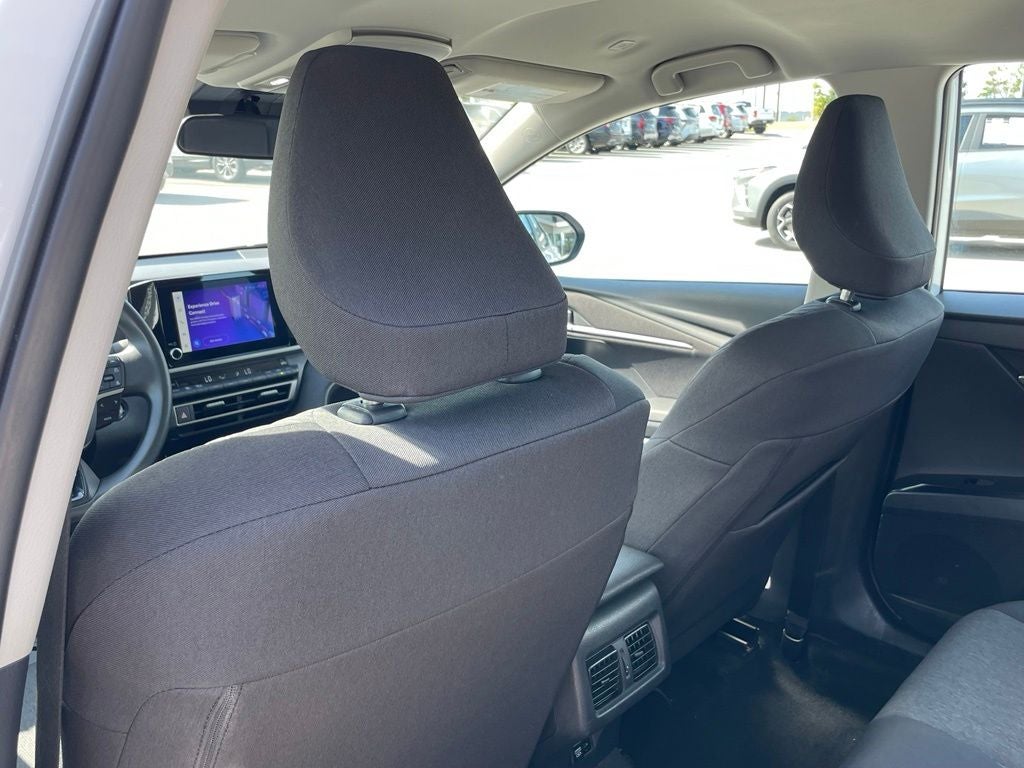 2025 Toyota Camry LE - 53 MPG / APPLE CARPLAY