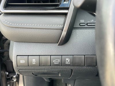 2024 Toyota Camry SE - 40 MPG / APPLE CARPLAY