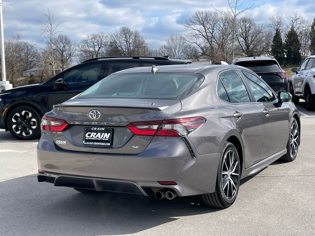 2024 Toyota Camry SE - 40 MPG / APPLE CARPLAY