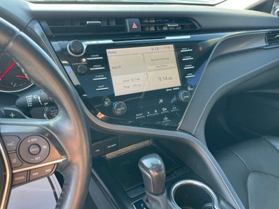 2020 Toyota Camry XSE - APPLE CARPLAY / BLIND SPOT MONITORING