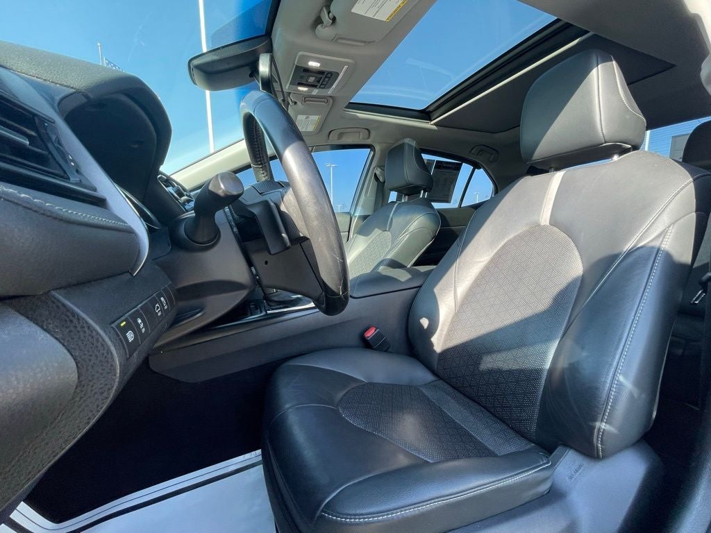 2020 Toyota Camry XSE - APPLE CARPLAY / BLIND SPOT MONITORING