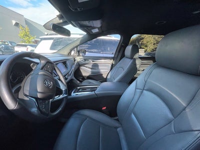 2023 Buick Enclave Essence - V6 / AWD / TOURING EDITION