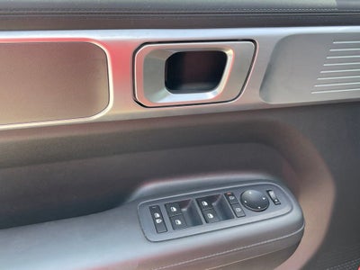 2025 Hyundai Santa Fe SEL - APPLE CARPLAY / POWER LIFTGATE