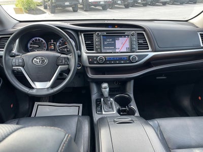 2016 Toyota Highlander Limited - VENTILATED SEATS / POWER LIFTGATE