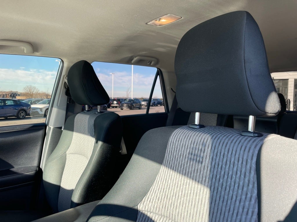 2018 Toyota 4Runner SR5 - CLEAN CARFAX / 4WD