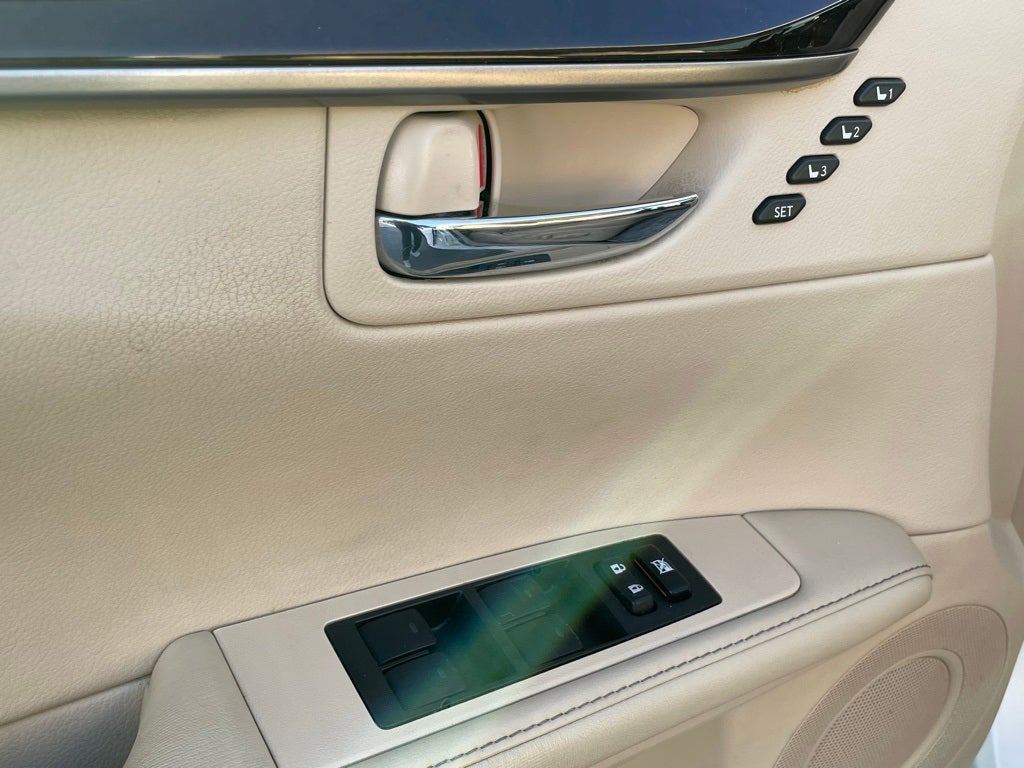 2013 Lexus ES 350 - MOONROOF / HEATED SEATS