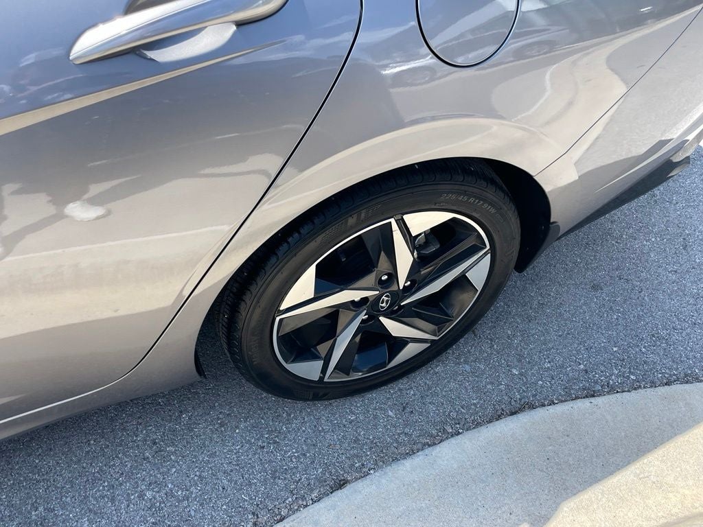 2023 Hyundai Elantra Hybrid Limited - POWER MOONROOF / VENITALTED SEATS