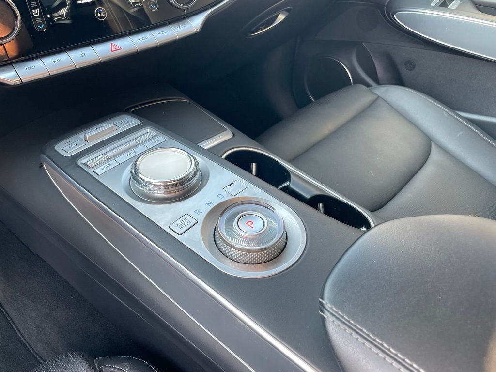 2022 Genesis GV70 2.5T - PANORAMIC SUNROOF / VENTILATED SEATS