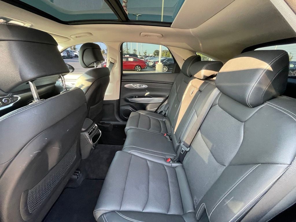 2022 Genesis GV70 2.5T - PANORAMIC SUNROOF / VENTILATED SEATS