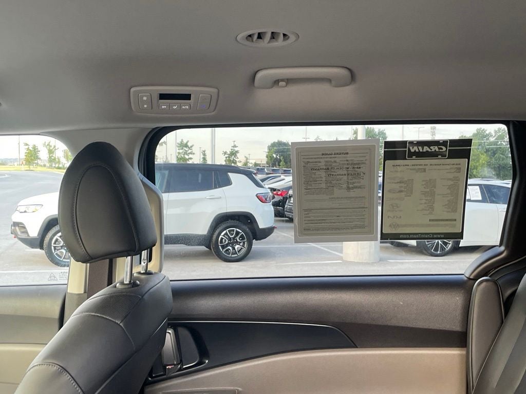 2026 Kia Carnival Hybrid LXS - KIA CERTIFIED / APPLE CARPLAY