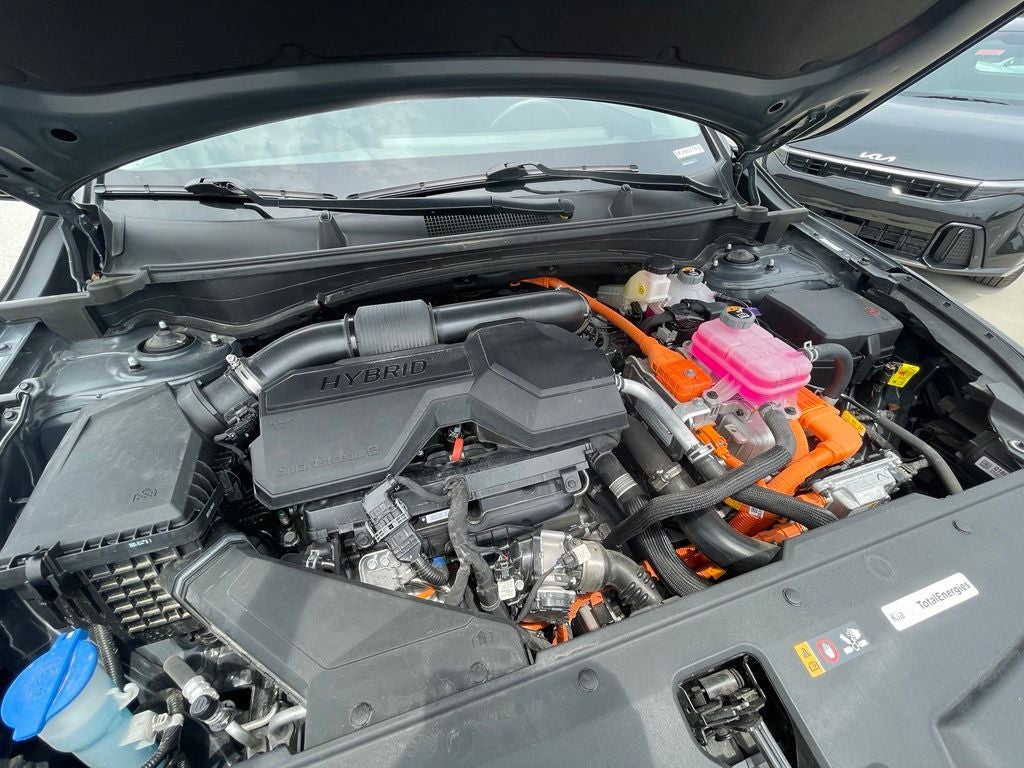 2025 Kia Sportage Hybrid EX - KIA CERTIFIED / 38 MPG