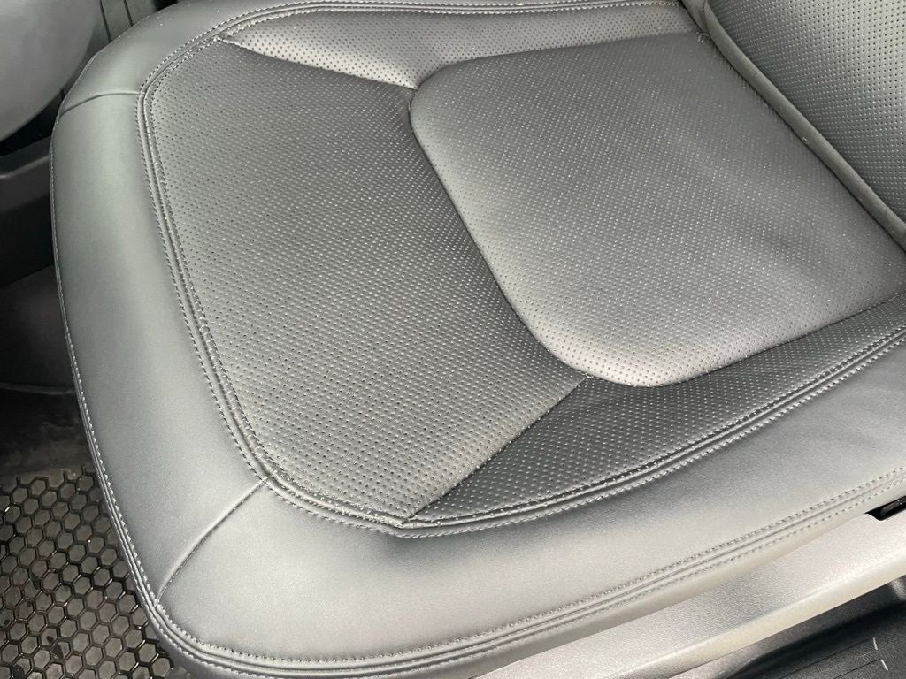 2025 Land Rover Defender 110 X-Dynamic SE - PANORAMIC ROOF / ELECTRONIC AIR SUSPENSION