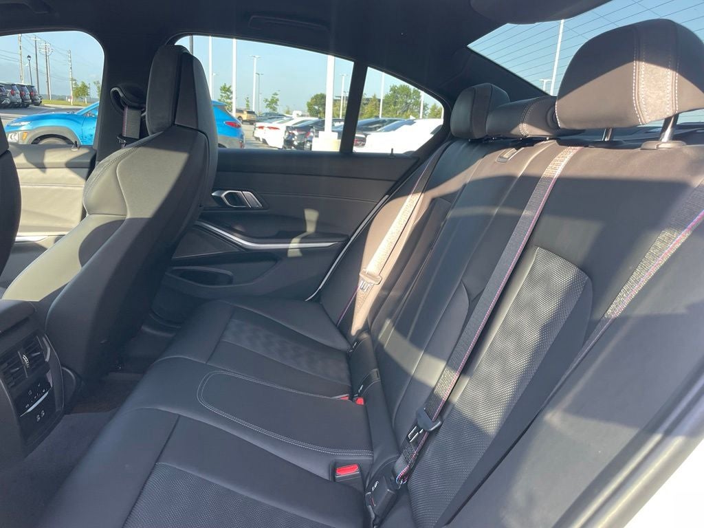 2022 BMW M3 Competition - HEAD-UP DISPLAY / ADAPTIVE SUSPENSION