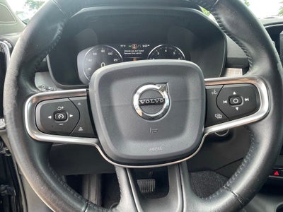 2020 Volvo XC40 Momentum - POWER TAILGATE / MEMORY SEATS