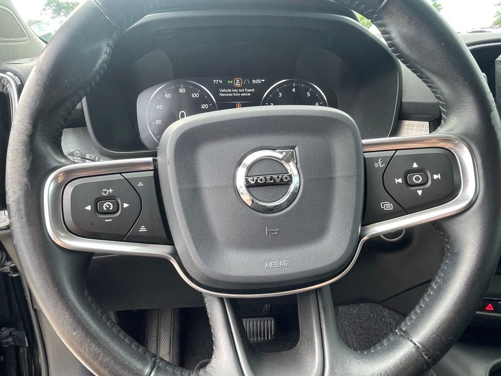 2020 Volvo XC40 Momentum - POWER TAILGATE / MEMORY SEATS