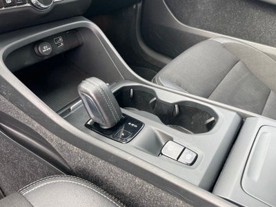 2020 Volvo XC40 Momentum - POWER TAILGATE / MEMORY SEATS
