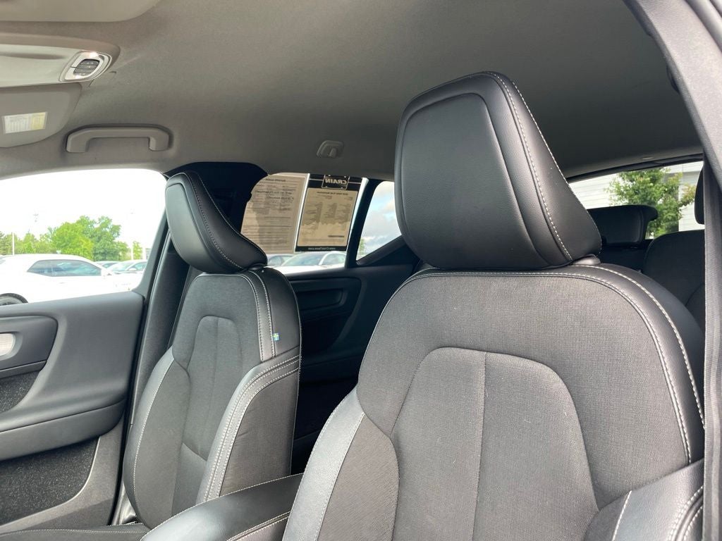 2020 Volvo XC40 Momentum - POWER TAILGATE / MEMORY SEATS
