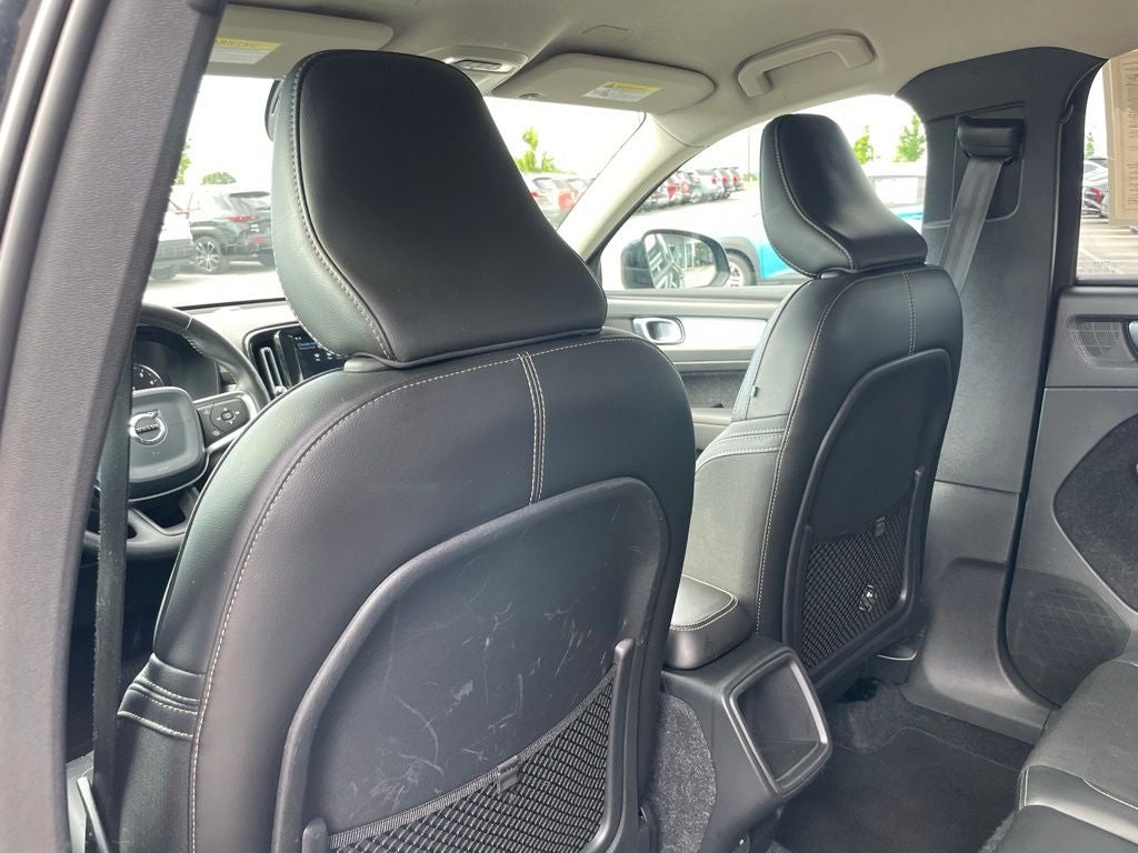 2020 Volvo XC40 Momentum - POWER TAILGATE / MEMORY SEATS