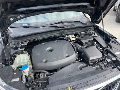2020 Volvo XC40 Momentum - POWER TAILGATE / MEMORY SEATS