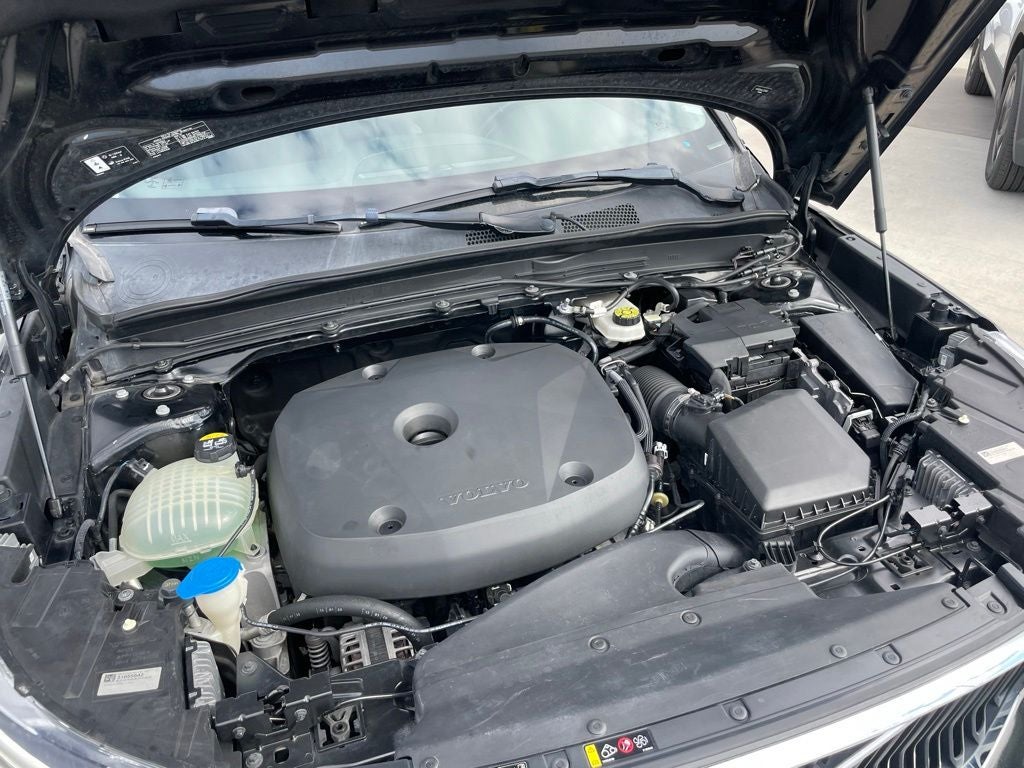 2020 Volvo XC40 Momentum - POWER TAILGATE / MEMORY SEATS