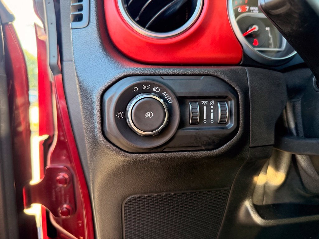 2021 Jeep Wrangler Unlimited Rubicon Power Roof, Leather, Navi, Heated Seats
