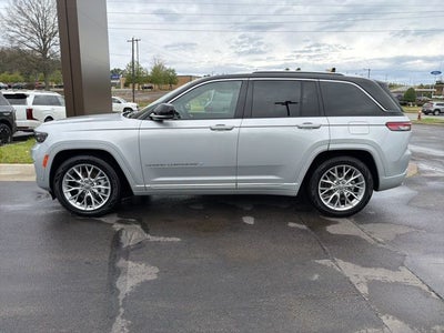 2022 Jeep Grand Cherokee Summit