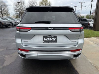 2022 Jeep Grand Cherokee Summit