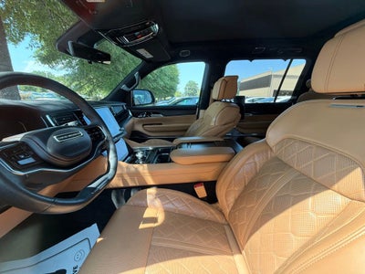 2025 Jeep Grand Wagoneer L Series III Obsidian, Rear Entertainment, 22" Wheels