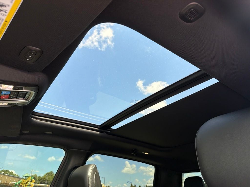2026 RAM 1500 Rebel Bucket Seats, Tech Pkg, Pano Roof, Rebel Level 2
