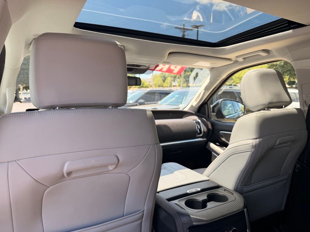 2025 Ford Expedition Platinum CARFAX 1-OWNER