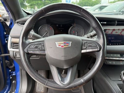 2021 Cadillac XT4 Premium Luxury