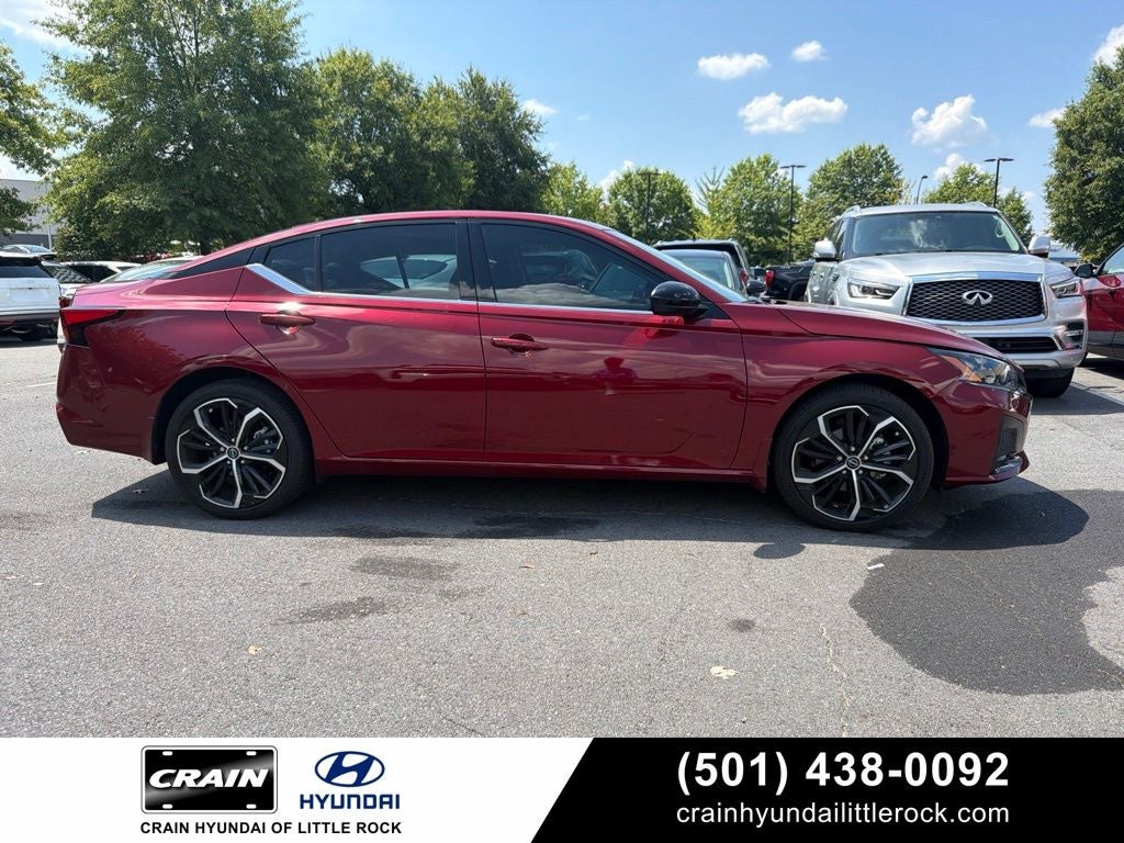 2025 Nissan Altima 2.5 SR