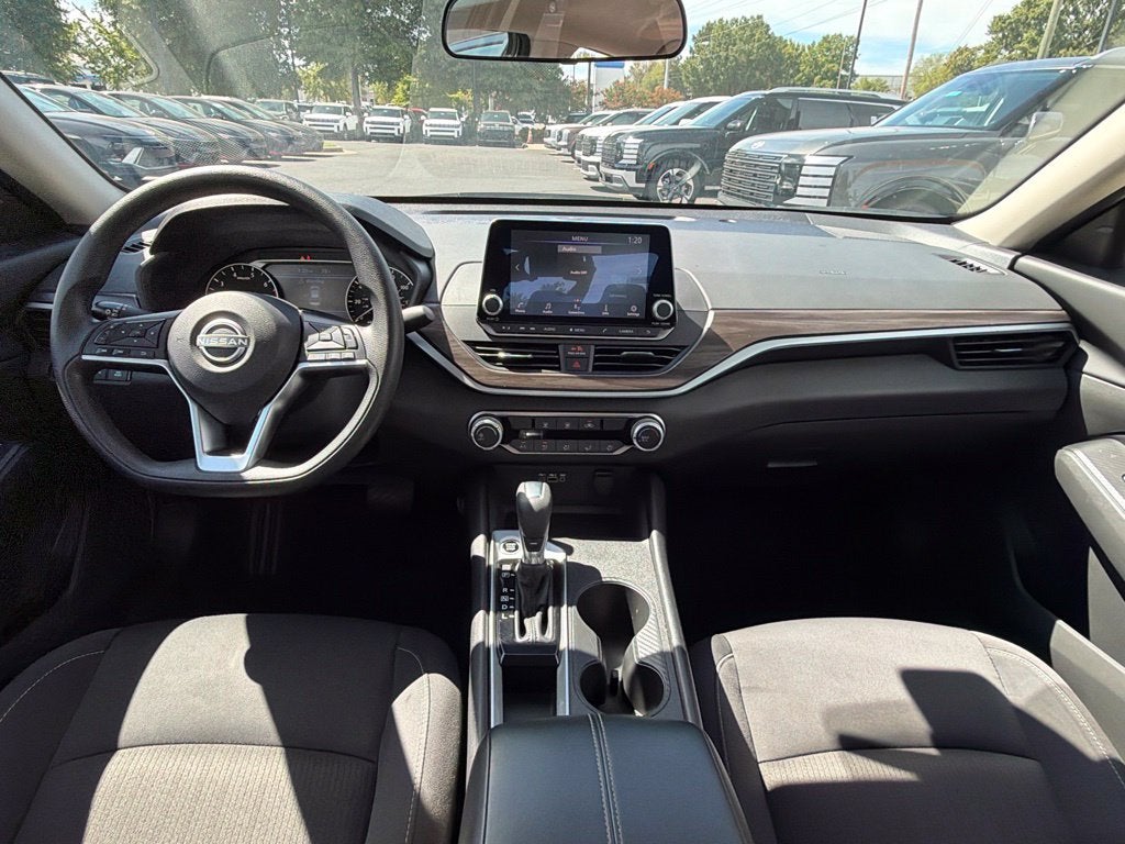 2025 Nissan Altima 2.5 SV CARFAX 1-Owner